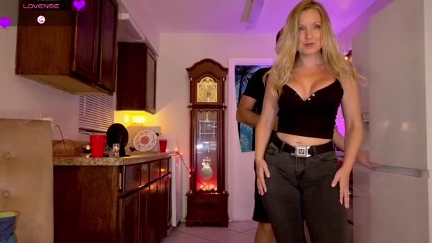 jess_boots 04-04-2025 strip Couple