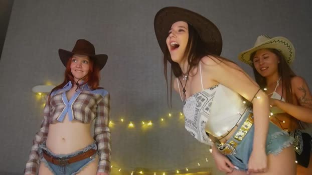 sexxxsirens 04-04-2025 kinky Couple