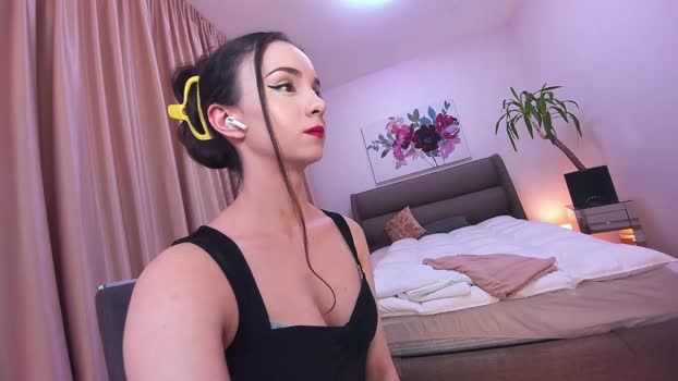 ehotlovea 06-04-2025 striptease Female