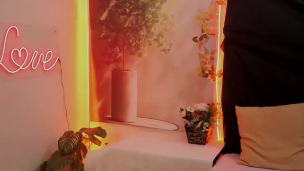 ashkhan22111 07-04-2025 striptease Female