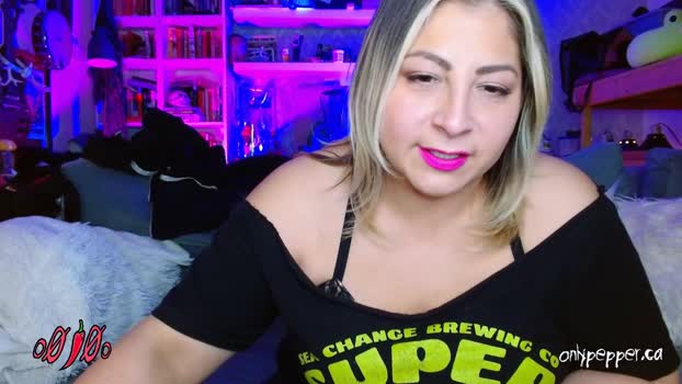 o0pepper0o 11-04-2025 Wet Couple