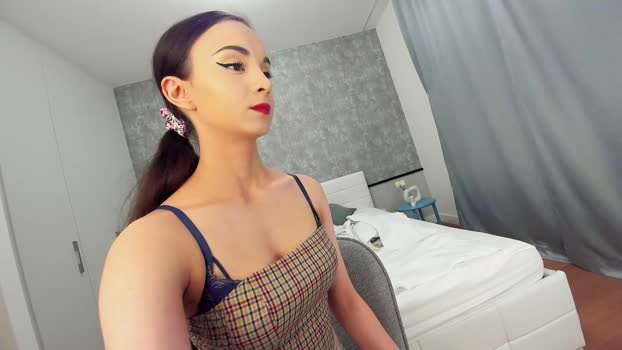 ehotlovea 12-04-2025 hot Female
