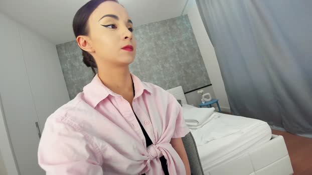 ehotlovea 13-04-2025 Topless Female