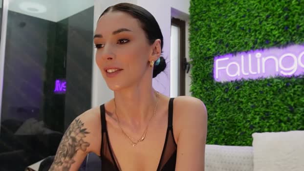 hotfallingdevil 16-04-2025 sexybody Female