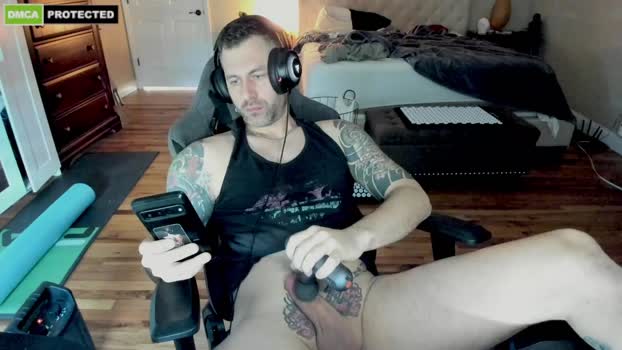 johnnyworkshard112358 16-04-2025 tits Couple