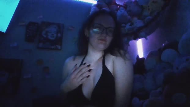 mistressmidnight666 19-04-2025 kissing Female