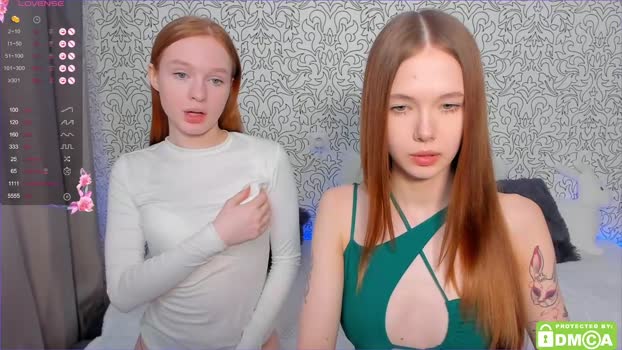 eshcka 21-04-2025 Topless Couple