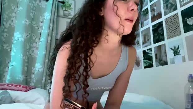 kylieexoxoxo2432 24-04-2025 Nude Female