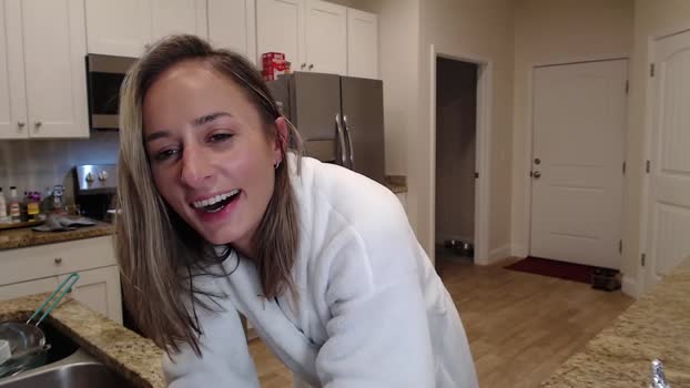 holihurricane 25-04-2025 ass Female