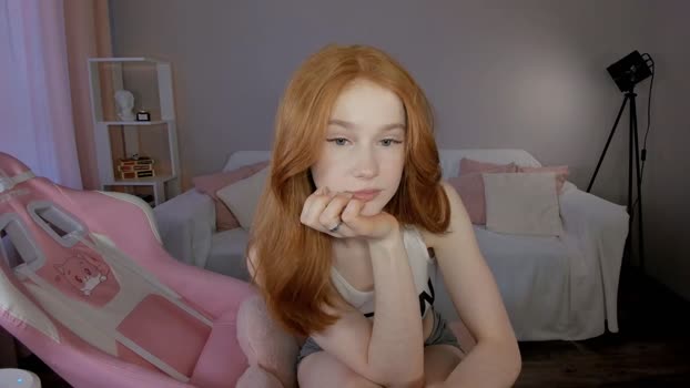 leahsthetics 17-05-2025 nude Female