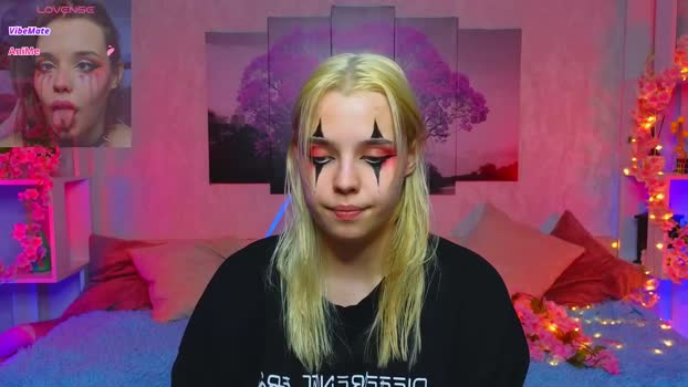 hollisbelch 19-05-2025 striptease Female