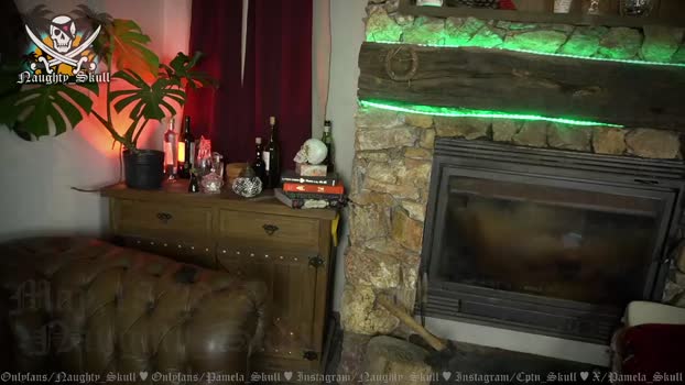 naughty_skull 19-05-2025 show Female
