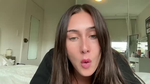 sashabooxx 21-05-2025 kissing Female