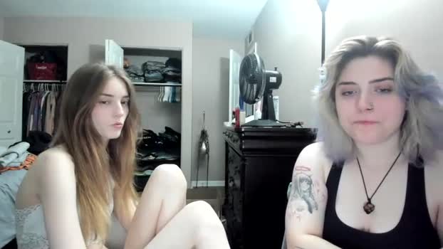 snowxbunny1228 23-05-2025 Cam Couple