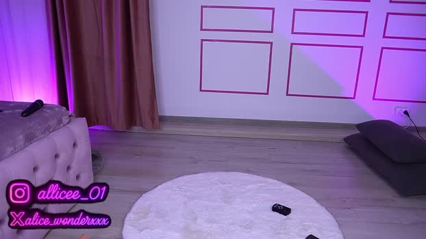 vanessasimon 27-05-2025 blowjob Female