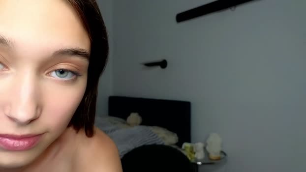 smoothnesss 15-06-2025 Porn Female