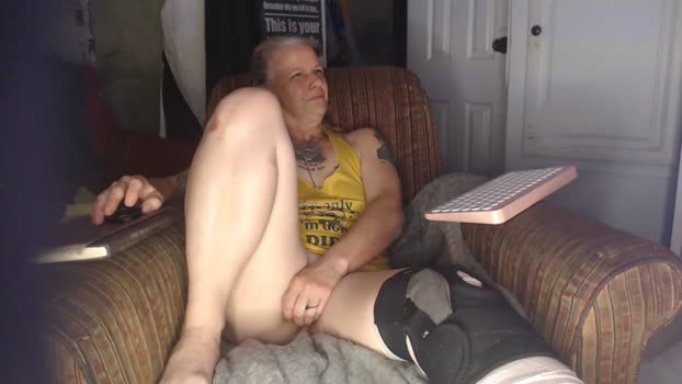 lickablelucy690 24-06-2025 spanking Couple