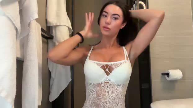 emillyyyx 27-06-2025 kissing Female
