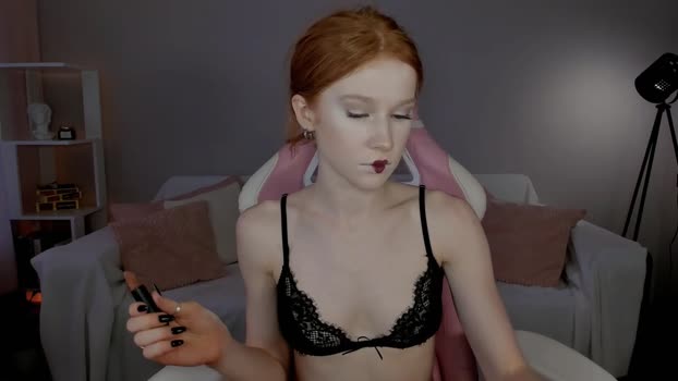 leahsthetics 05-07-2025 naughty Female