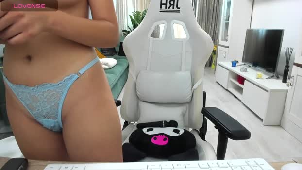 18te3ngirl 08-07-2025 big Couple