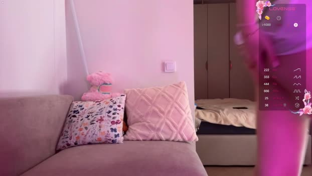avroramy 10-07-2025 play Female