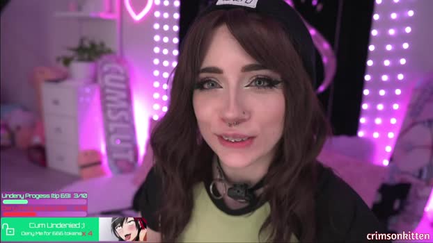 crimsonkitten 19-07-2025 lickpussy Female