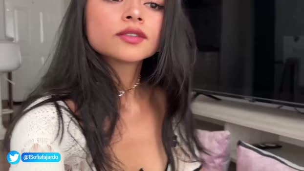 sweet_littleee 19-07-2025 striptease Female