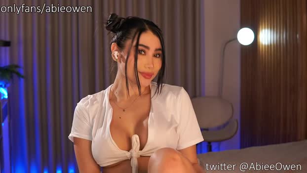abie_owen 22-07-2025 beauty Female