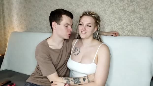 julielourens 29-07-2025 bigcock Couple