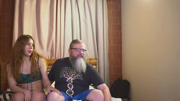 cheeseburgerjesus 08-08-2025 hard Couple