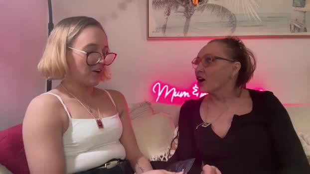 mumandminidesires 15-08-2025 striptease Couple