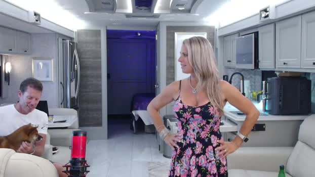 wildwifebarbie 15-08-2025 jerkoff Couple