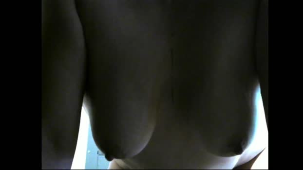 intcouple24 18-08-2025 kiss Couple