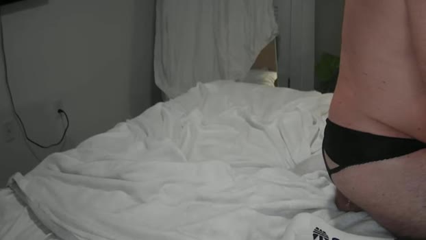 flipandswitch 19-08-2025 kissing Couple