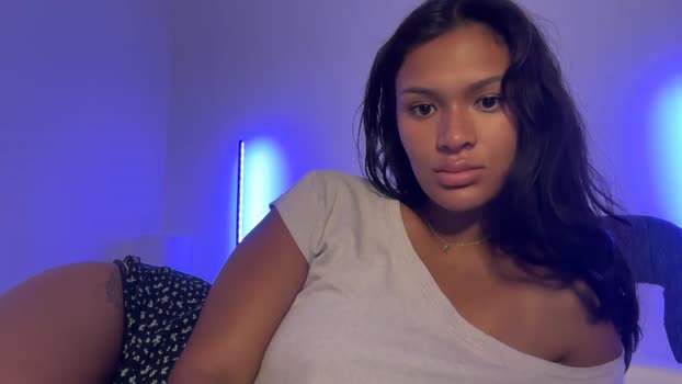 sophieee2 19-08-2025 hot Female