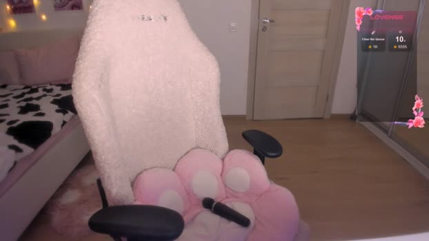 sweetcheecksmolly 18-08-2025 kissing Female