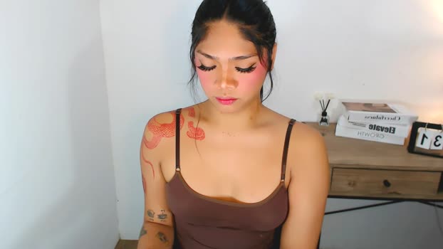 ava_lux