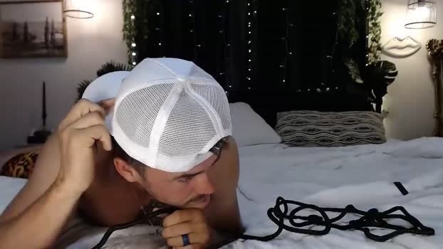 cowboyxmilf1 25-08-2025 kissing Couple