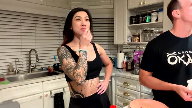 sammyravenwood 27-08-2025 kiss Couple