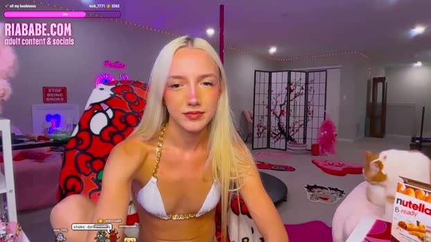 riababe 30-08-2025 lickpussy Female
