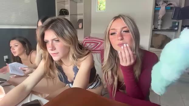 chloeros3e 01-09-2025 analsex Female