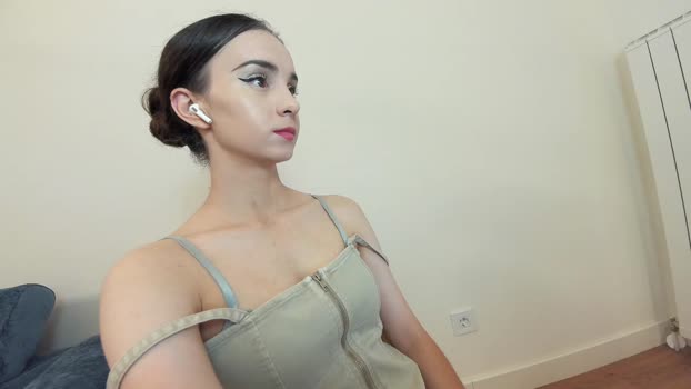 ehotlovea 02-09-2025 Download Female