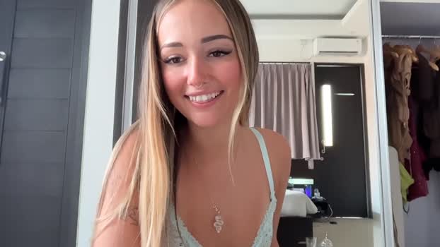luvlivvyy 05-09-2025 fingering Female