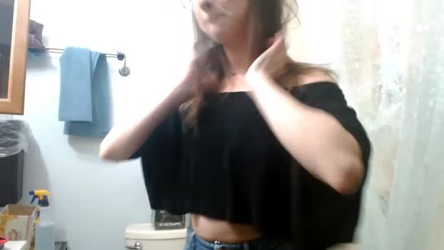 bombshellbaeby 06-09-2025 horny Female