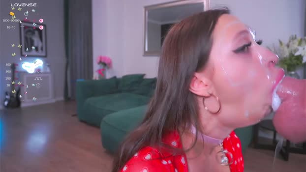 karolineneuer 16-09-2025 hot Female