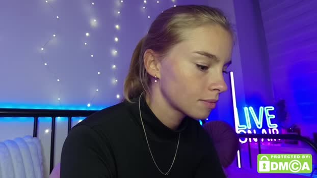 roxxxie_reid 17-09-2025 ass Female
