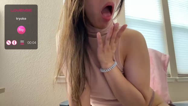 hintsofher 19-09-2025 bigcock Female