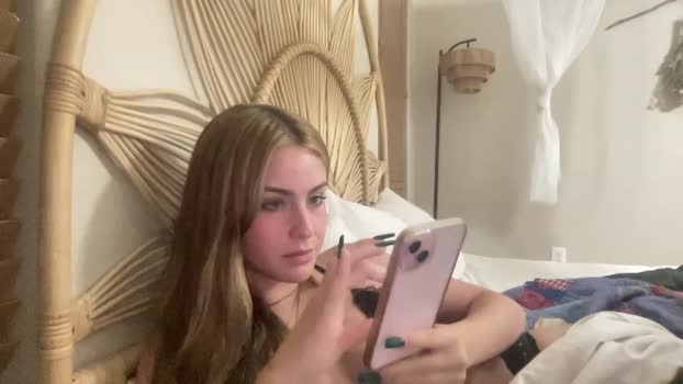camncaroline 20-09-2025 spank Couple