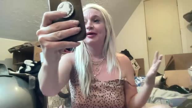 royalblonde69