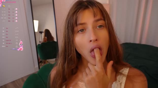 yess_kiki 29-09-2025 blowjob Female